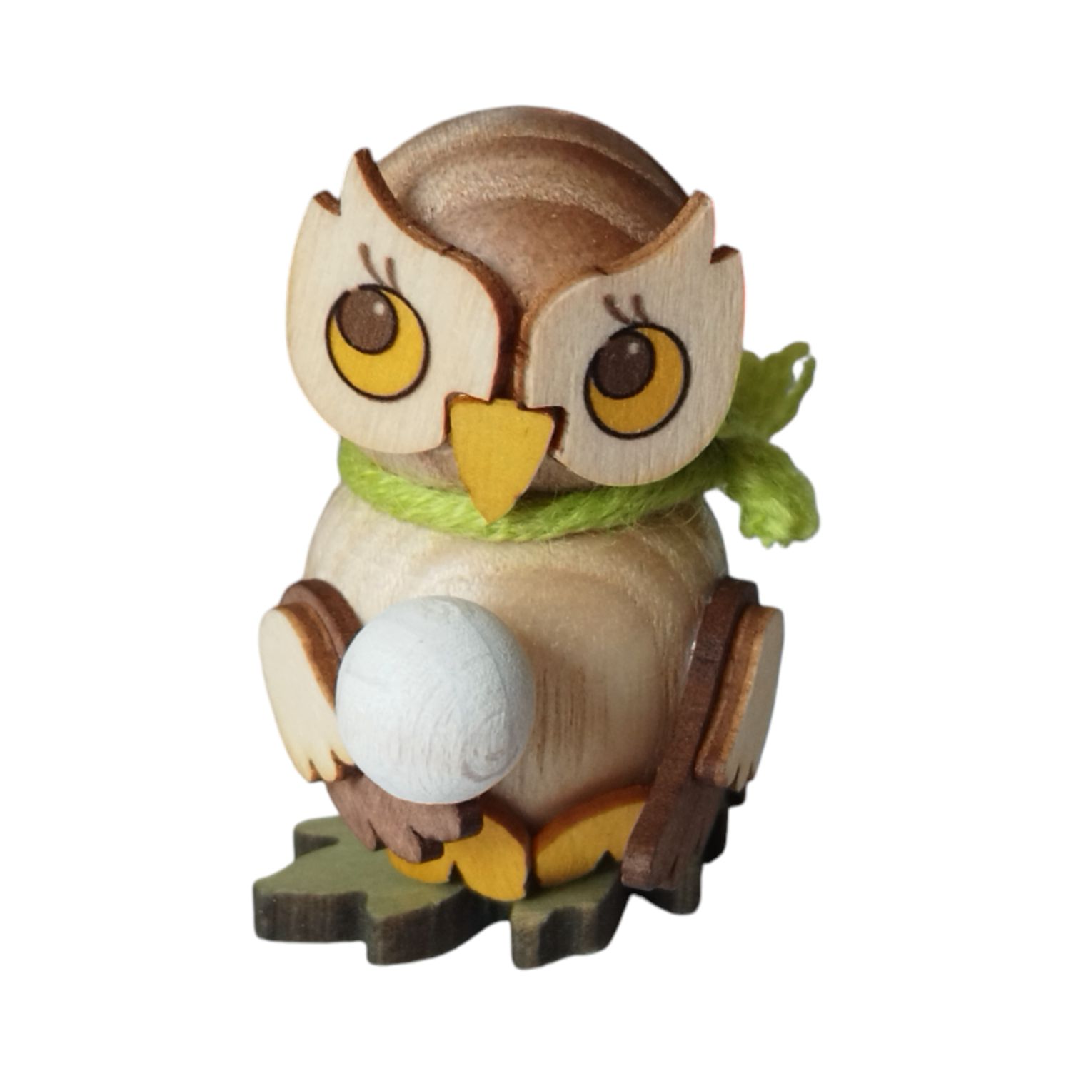 Eulenkind mit Schneekugel