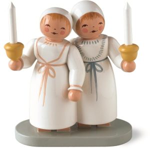 Zwillingspärchen im Taufkleid A