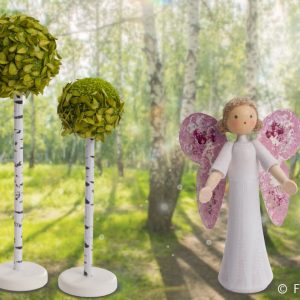 Märchenbaum klein grün, 7,5 cm – feine Holzminiatur – Neuheit 2025