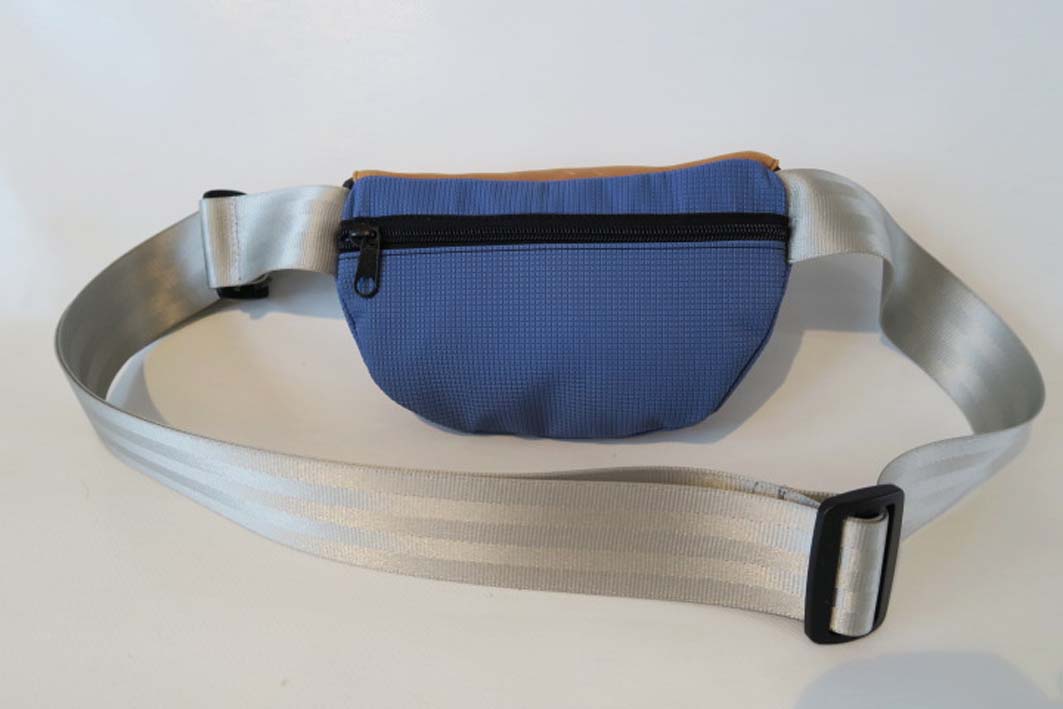 Hip Bag aus Turnmatte/Leder M – Bild 3