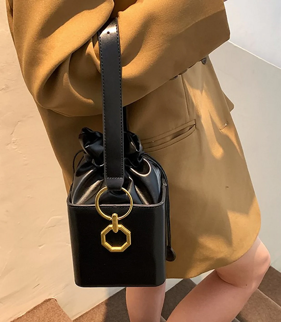 AnBeck ‘The Cube’ Clutch / Handtasche/ Umhängetasche (beige) – Bild 8