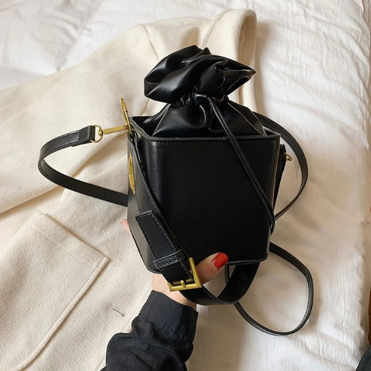 AnBeck ‘The Cube’ Clutch / Handtasche/ Umhängetasche (beige) – Bild 3