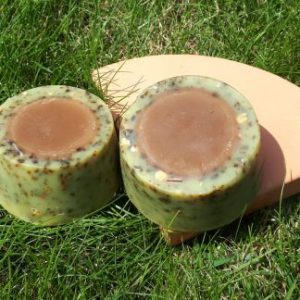 FRAUENMANTELSEIFE OSTARA – mit Haferflocken – 100g