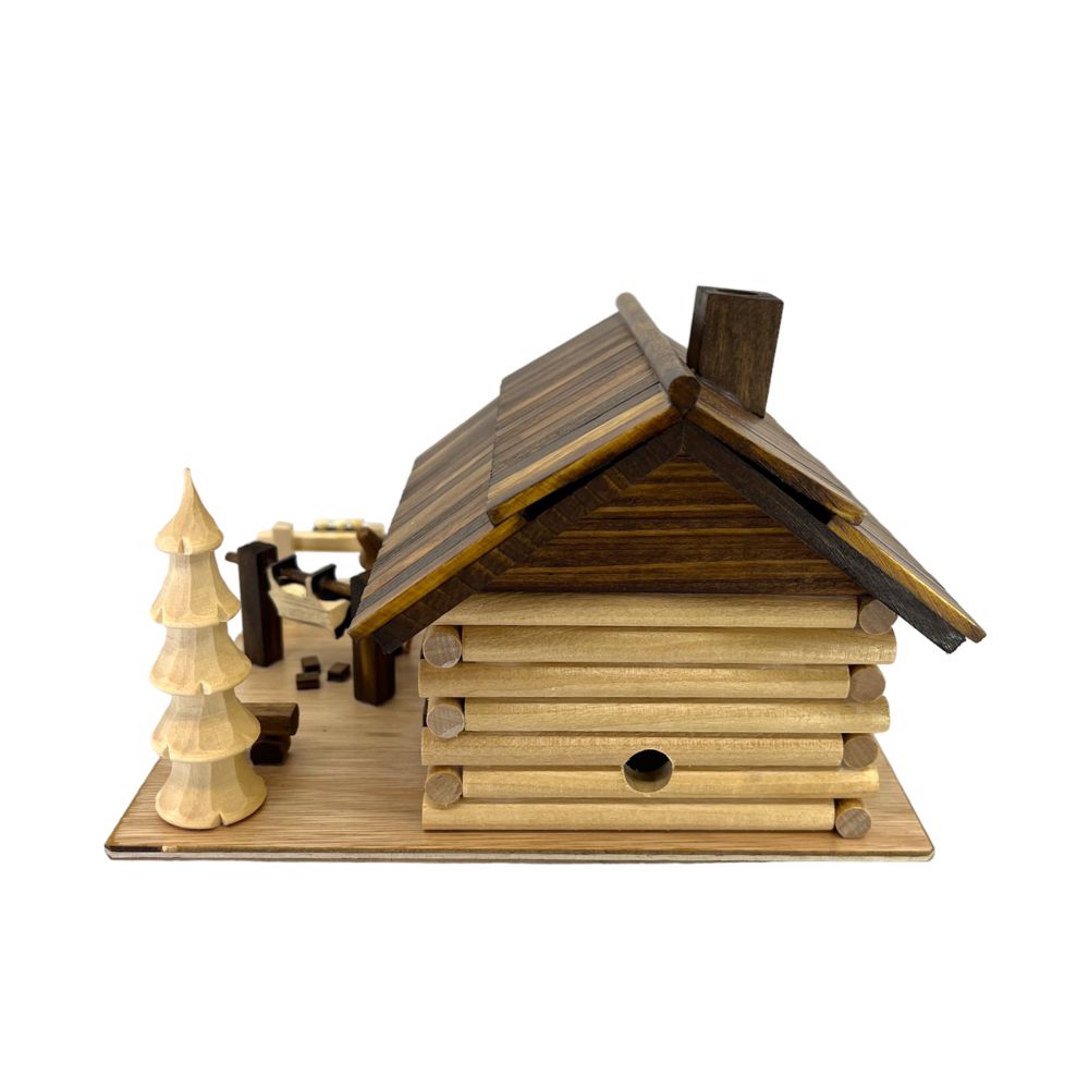 Räucherhaus Zur Wilden Sau mit Wanderer – Bild 3