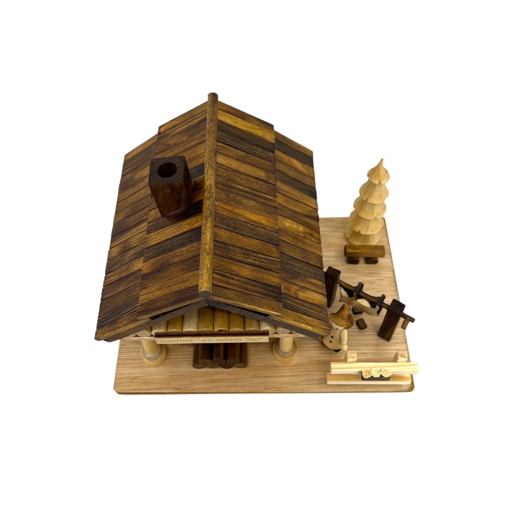 Räucherhaus Zur Wilden Sau mit Wanderer – Bild 5